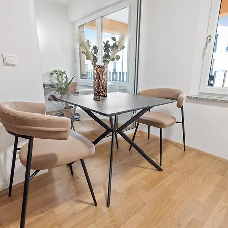 Ma - Cozy 2p - Location - Private Parking Apartment *